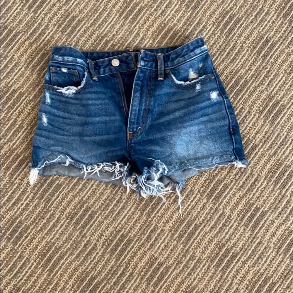 Women’s high rise jean shorts
